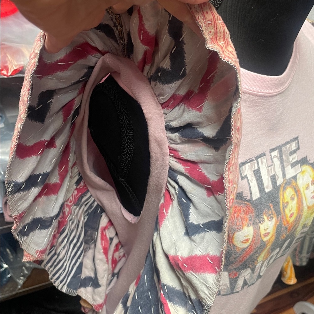 The Bangles Upcycled Kantha Band tee - Picture 4 of 4